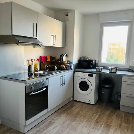 Spacieuse Et Lumineuse *